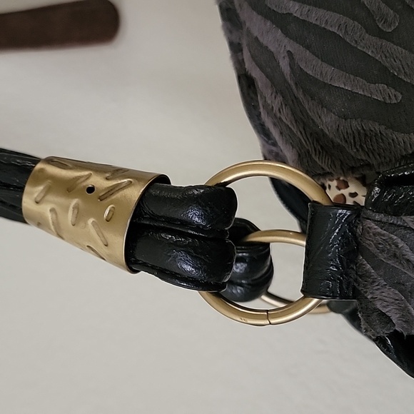 Duffle Style Purse w/Faux Gray Zebra Print Fur and Faux Black Leather NWOT - Picture 3 of 16